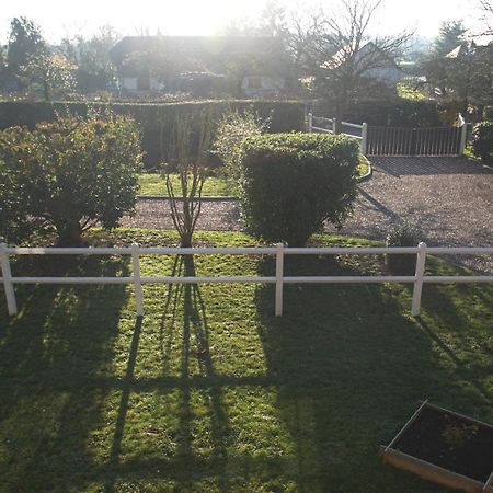 Le Pressoir Apartment Beaumesnil  Екстериор снимка