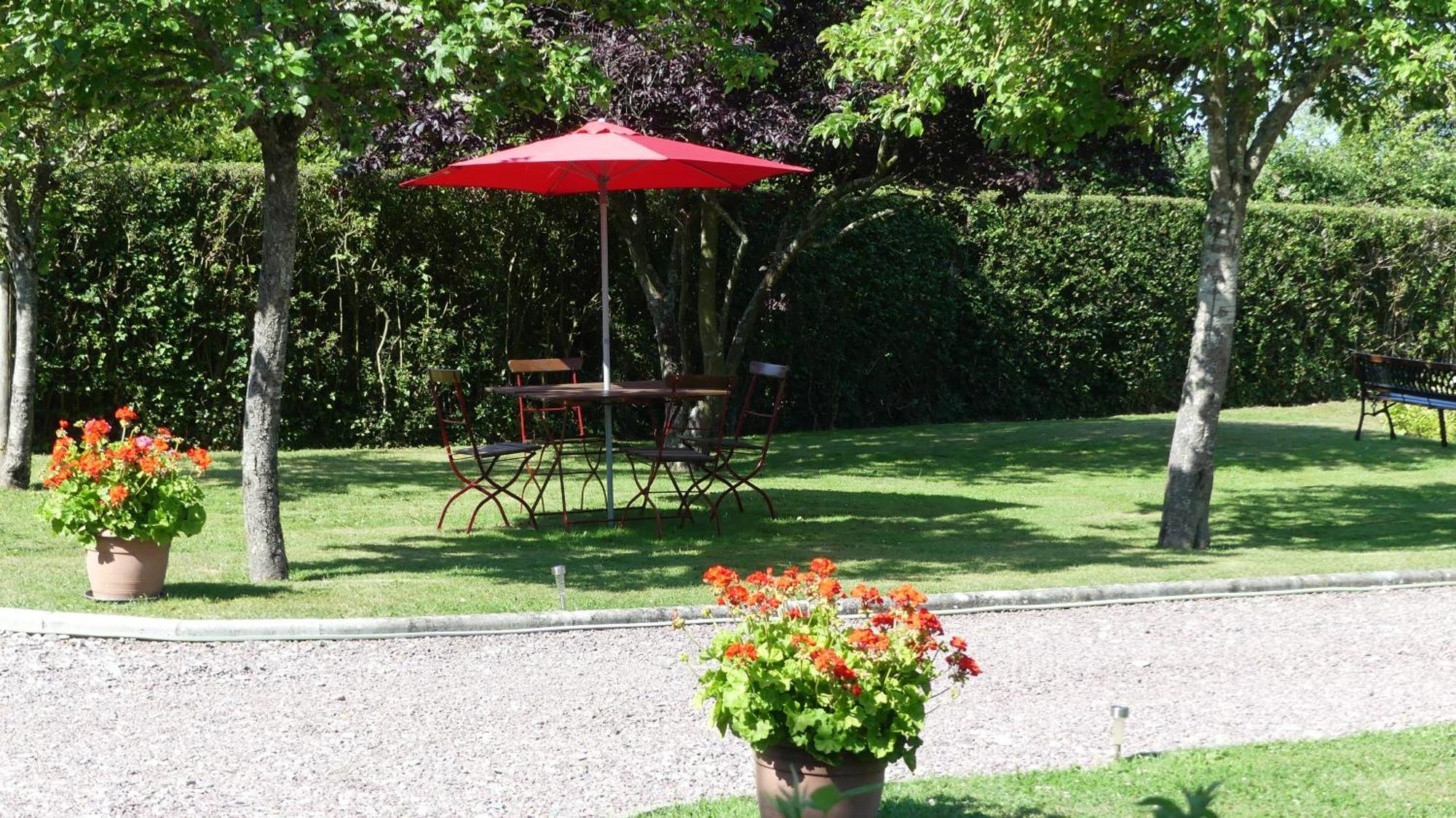 Le Pressoir Apartment Beaumesnil  Екстериор снимка